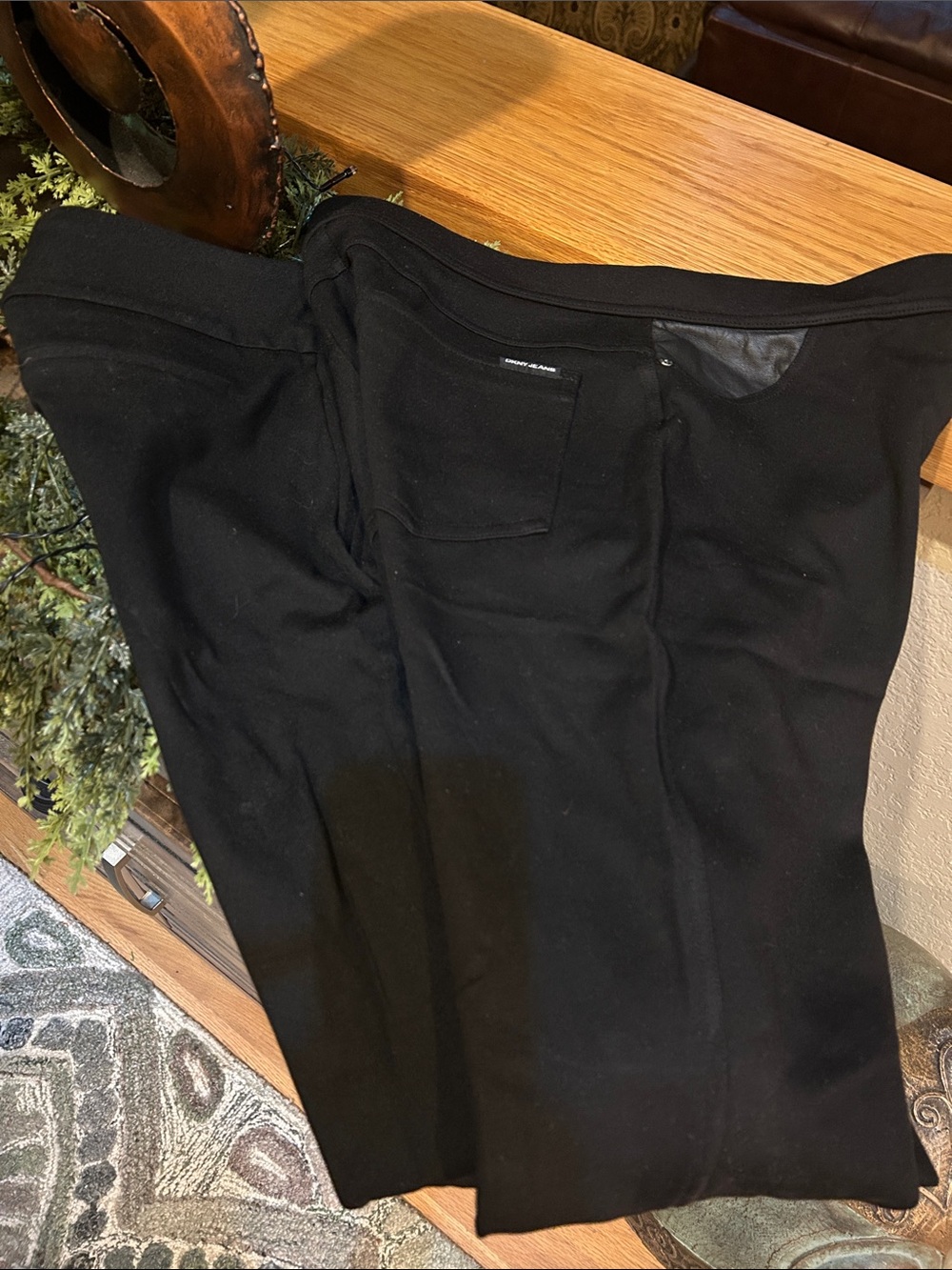 (2) pack women’s stretch jeans/leggings. Like new!  Both  medium. Sold together